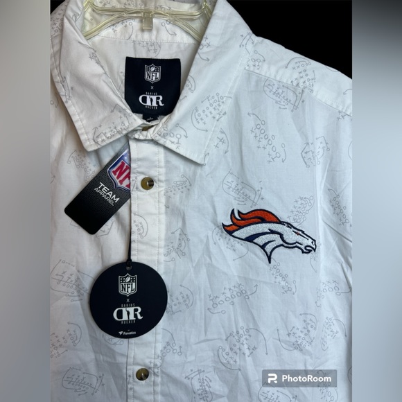 Denver Broncos NFL Darius Rucker Collection by Fanatics Woven Button-Up T-shirt - Picture 2 of 5